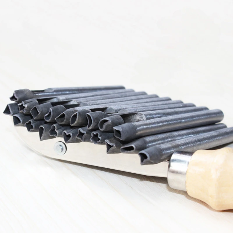 Leatherwork Flowers - 20pcs 5mm Iron Irregular Flower Punch
